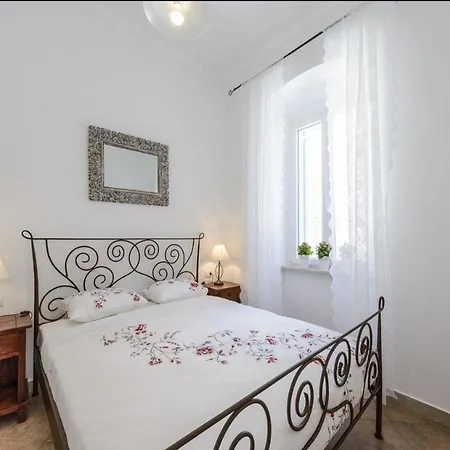 Franka Old Town - One Bedroom *